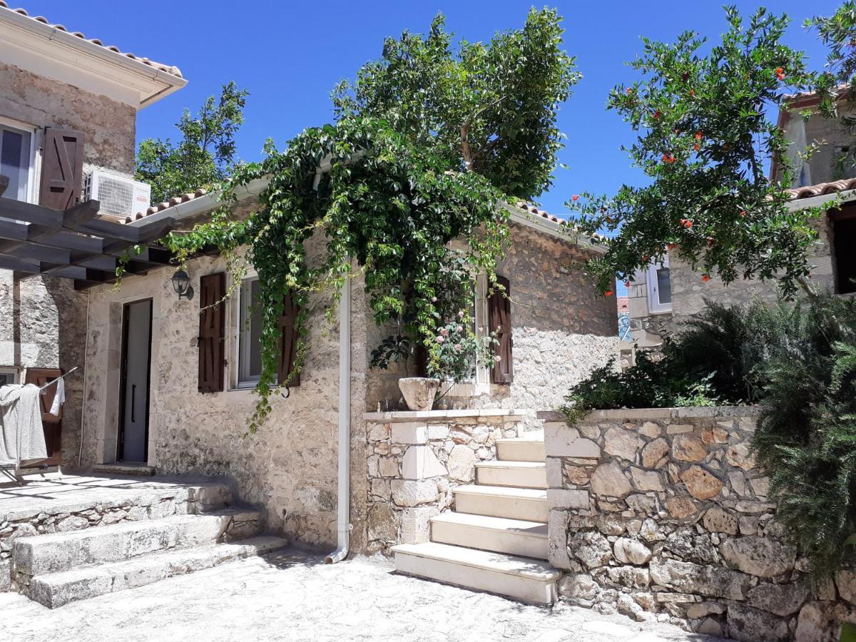 Villa Callisto- Elegant Restored Villa With Pool Yírion Exterior foto